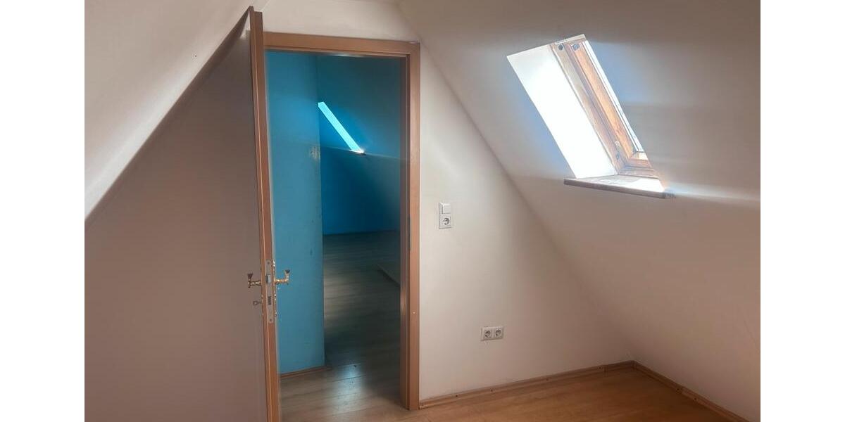Dachgeschoßwohnung Meitingen - 3.5 Zimmer, 70 m&sup2;, 790&euro; | Angebot:25930175
