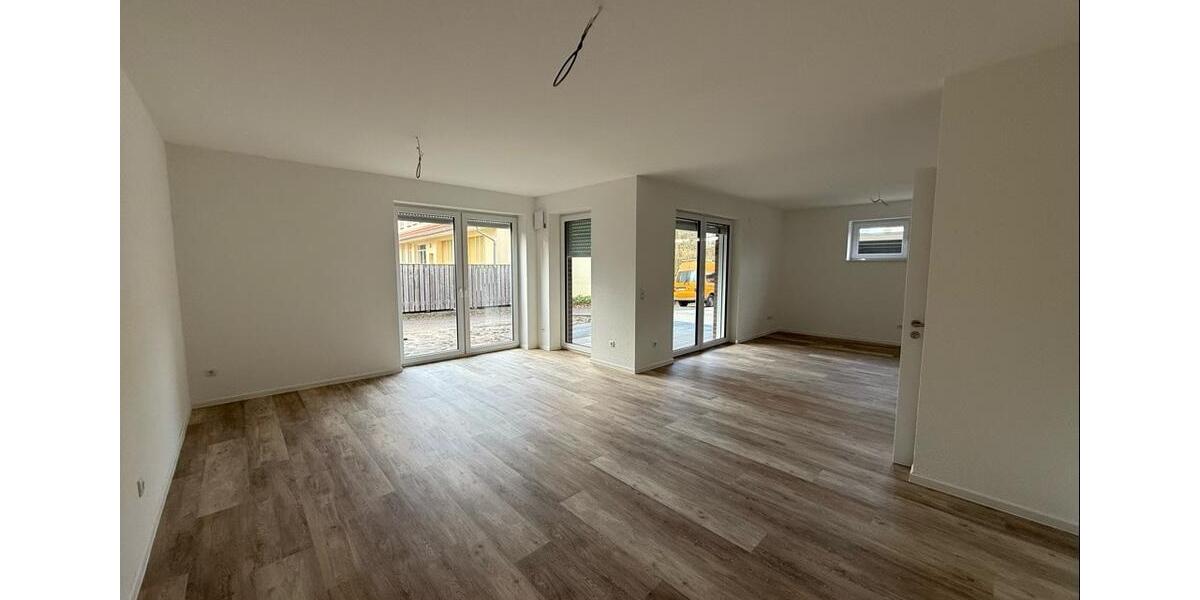 Erdgeschoßwohnung Zetel - 2 Zimmer, 89 m&sup2;, 910&euro; | Angebot:22266598