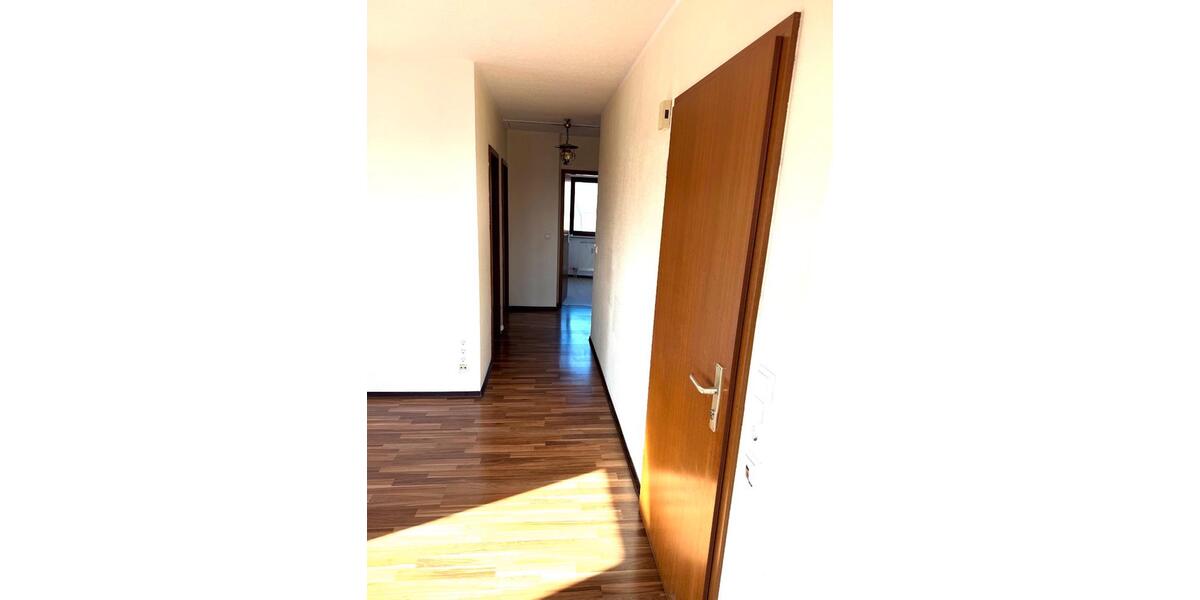 Dachgeschoßwohnung Leonberg - 3 Zimmer, 79 m&sup2;, 800&euro; | Angebot:26561062