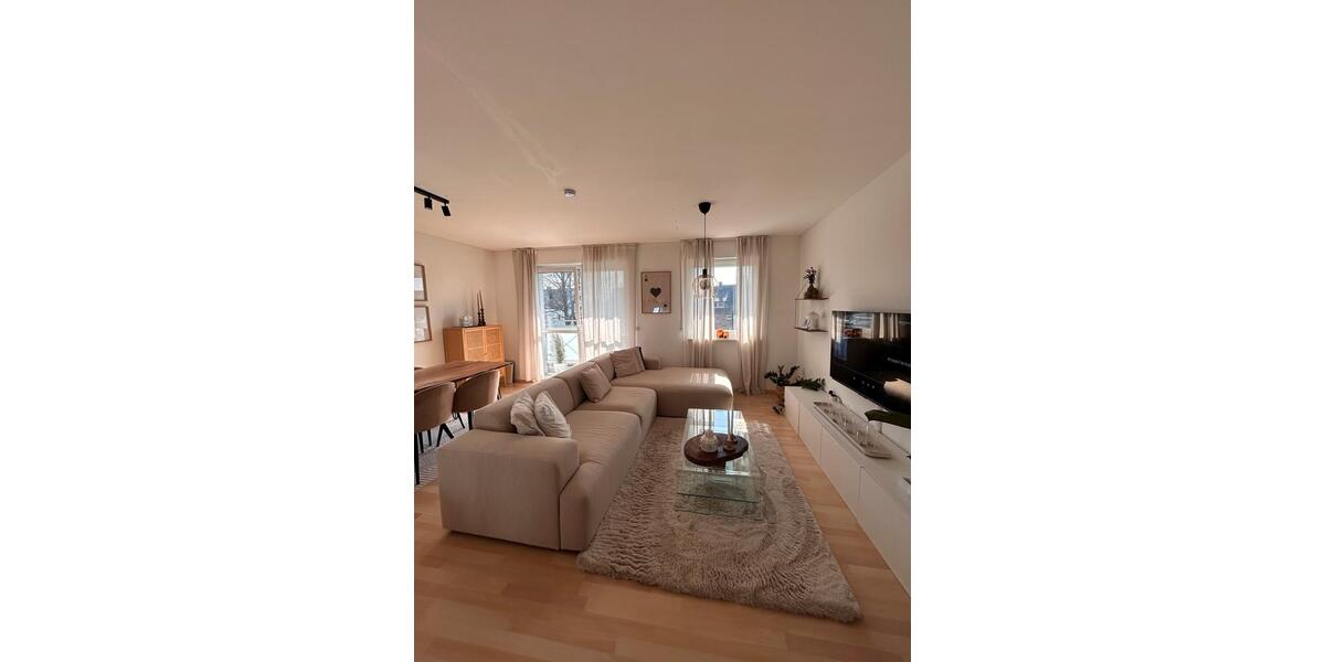 Dachgeschoßwohnung Rühen - 3 Zimmer, 70 m&sup2;, 645&euro; | Angebot:26020770