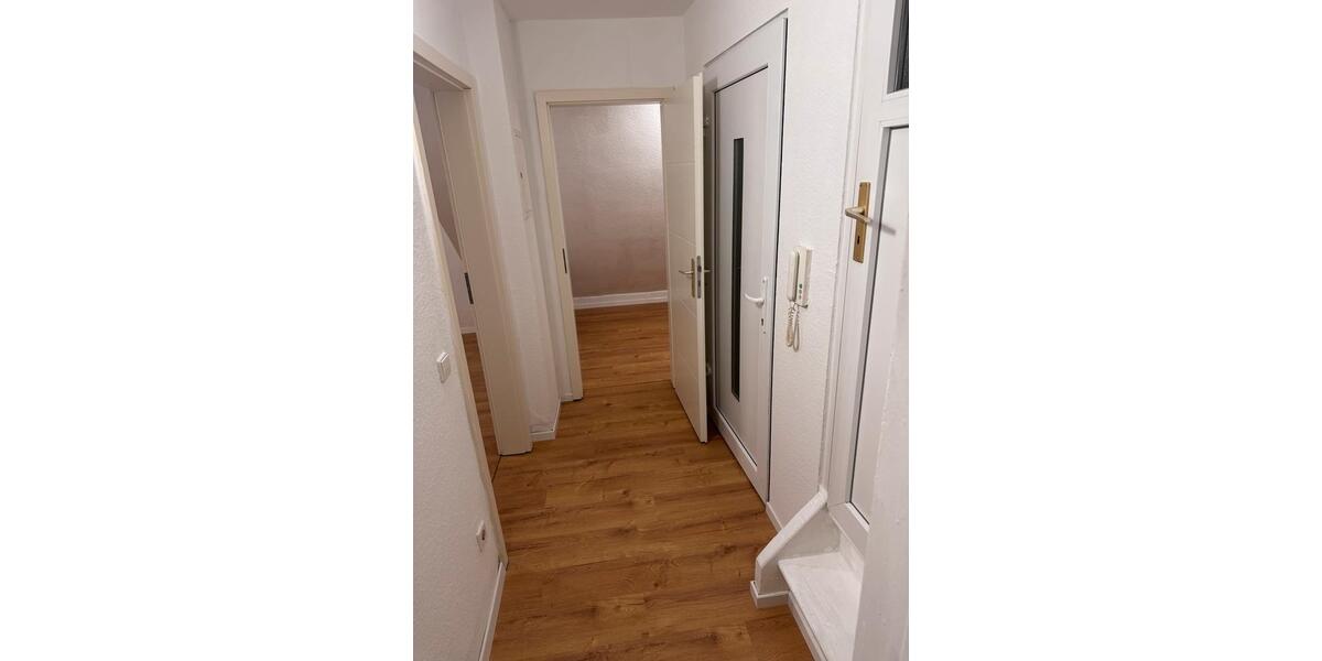 3 Zimmer DG Wohnung 600€ kalt 3 zimmer