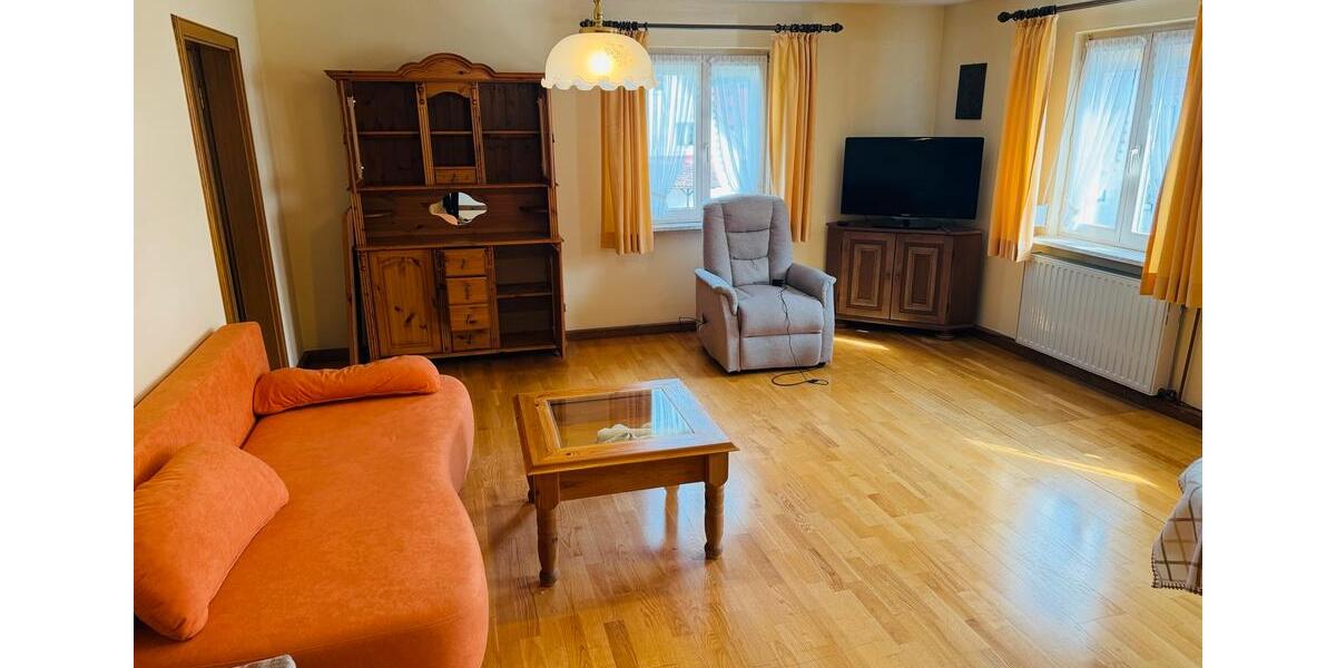 Dachgeschoßwohnung Immendingen - 3 Zimmer, 90 m&sup2;, 1.100&euro; | Angebot:26563732