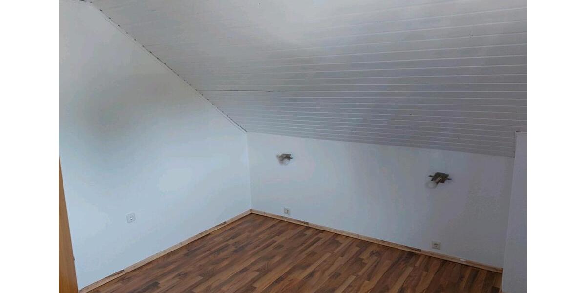 Dachgeschoßwohnung Stolberg (Rhld.) Gressenich - 2 Zimmer, 45 m&sup2;, 550&euro; | Angebot:25378611