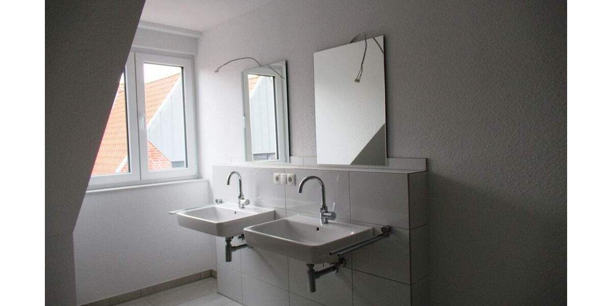 Etagenwohnung Cloppenburg - 2 Zimmer, 85 m&sup2;, 998&euro; | Angebot:24874419