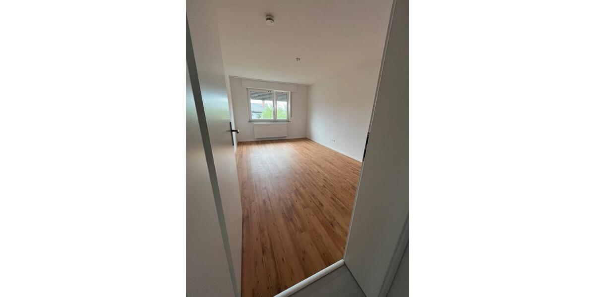 Etagenwohnung Baltmannsweiler - 4 Zimmer, 87 m&sup2;, 1.200&euro; | Angebot:26620989