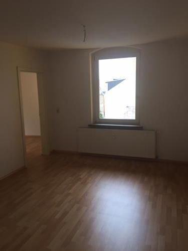 Dachgeschoßwohnung Limbach-Oberfrohna Oberfrohna - 3 Zimmer, 72 m&sup2;, 340&euro; | Angebot:26038018