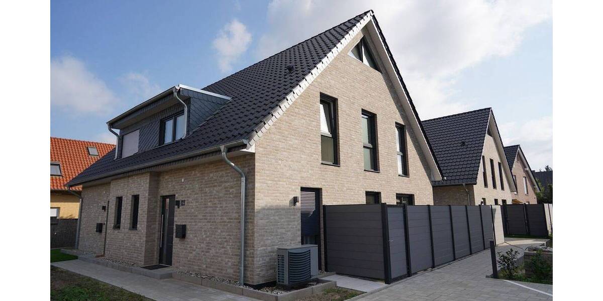 Doppelhaushälfte Uetze Dollbergen - 3 Zimmer, 115 m&sup2;, 1.180&euro; | Angebot:26540816