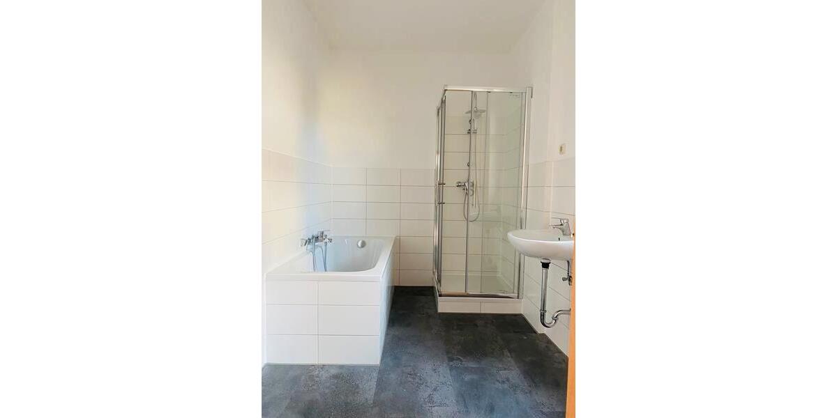 Etagenwohnung Meerane - 2 Zimmer, 58 m&sup2;, 290&euro; | Angebot:25376877