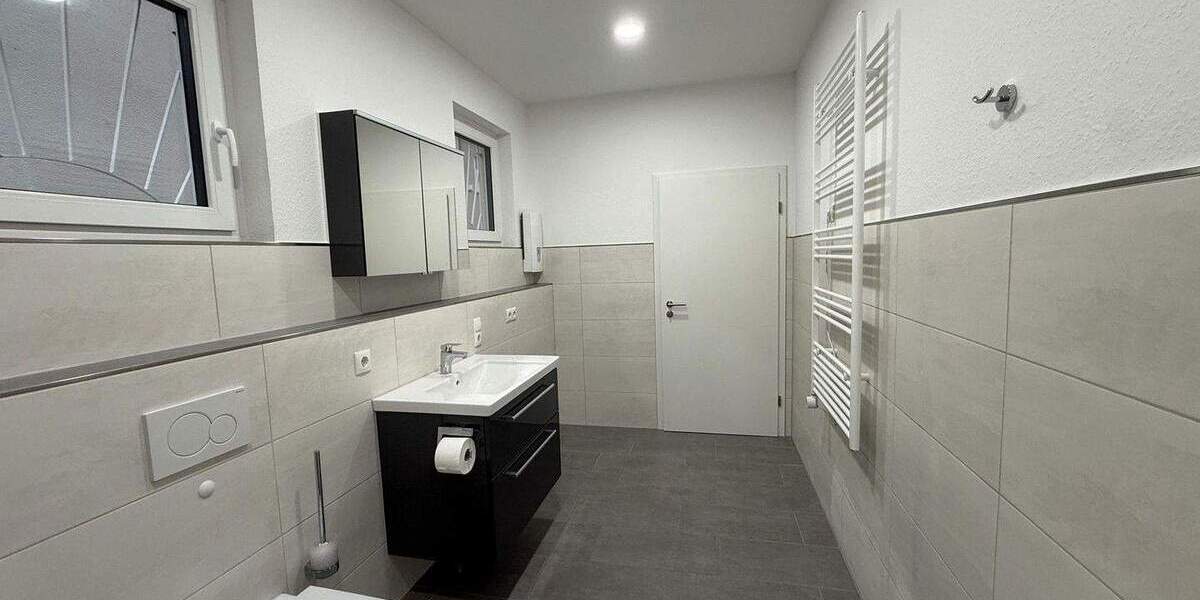 Etagenwohnung Andernach-Namedy Namedy - 5 Zimmer, 116 m&sup2;, 1.650&euro; | Angebot:25831639