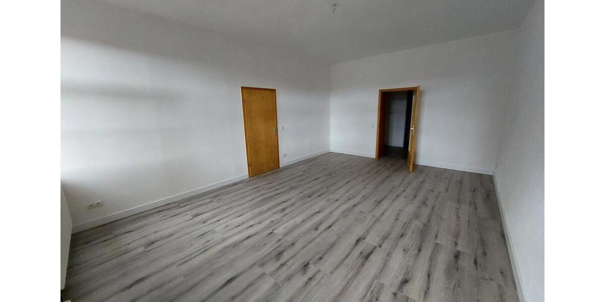 Etagenwohnung Roßwein - 3 Zimmer, 83 m&sup2;, 458&euro; | Angebot:23333830