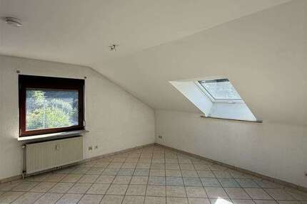 Wohnung Hambach - 3 Zimmer, 70 m&sup2;, 600&euro; | Angebot:27323657