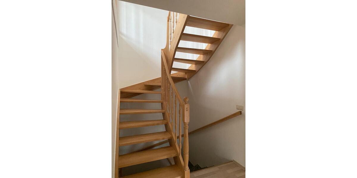 Etagenwohnung Ebersbach - 4 Zimmer, 105 m&sup2;, 1.155&euro; | Angebot:26631586
