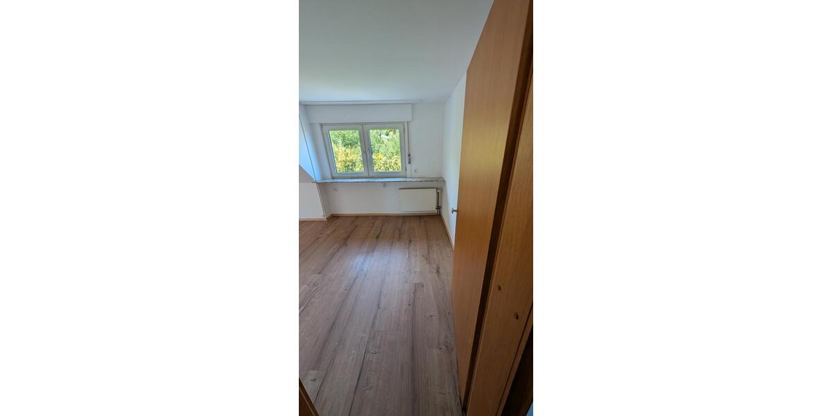 Etagenwohnung Bestwig - 3 Zimmer, 69 m&sup2;, 475&euro; | Angebot:26693990