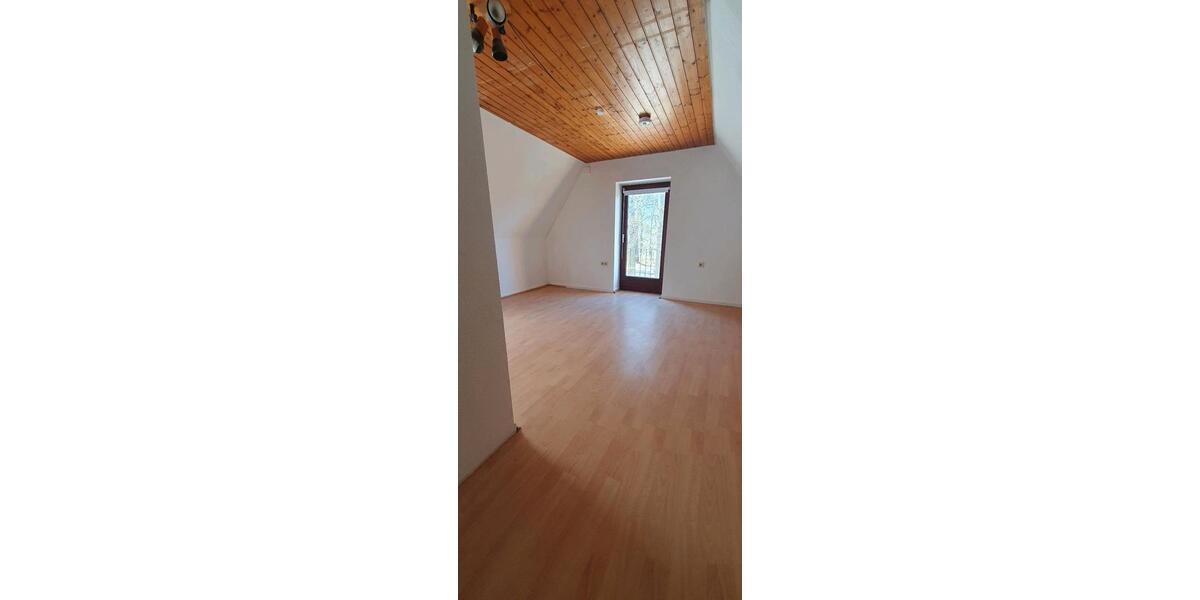 Erdgeschoßwohnung Suderburg - 3 Zimmer, 92 m&sup2;, 650&euro; | Angebot:26166576