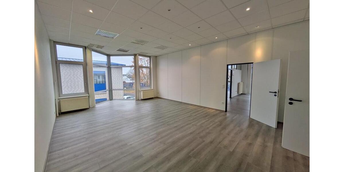 Gewerbeobjekt Stuhr - 1.990&euro; | Angebot:25995668