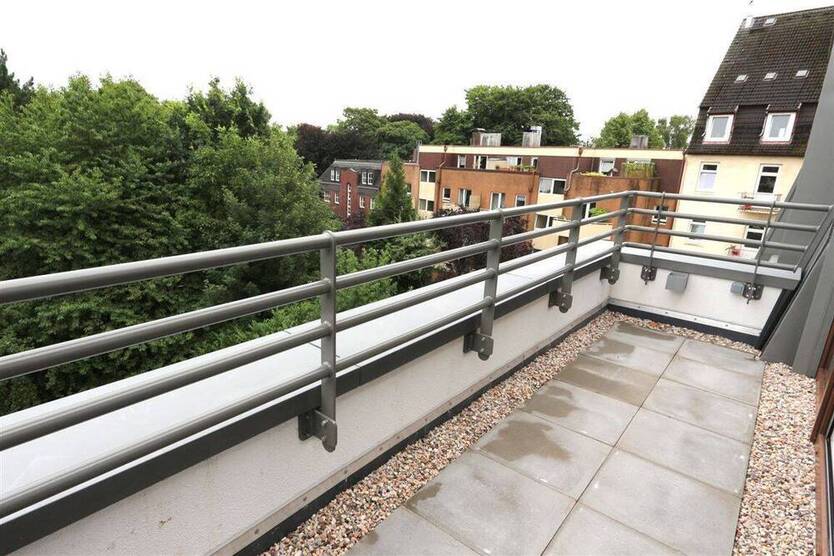 Wohnen im Neubau - Schöne 4-Zimmer-Wohnung mit großem Balkon