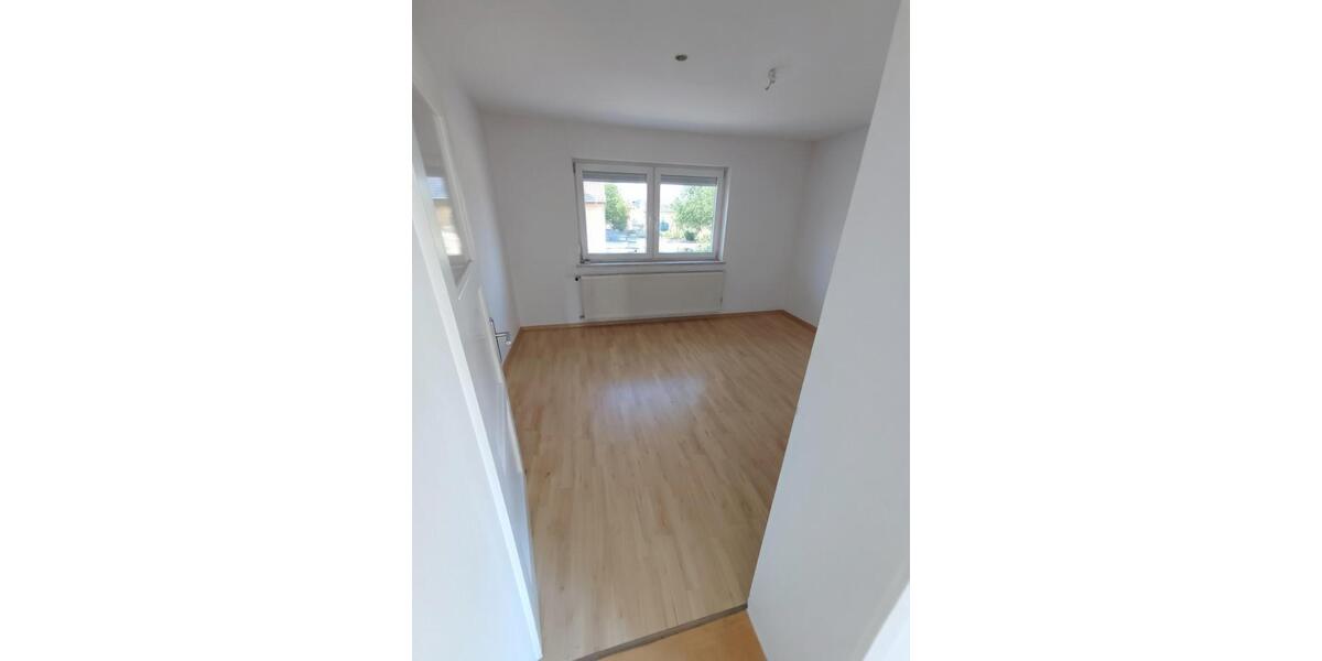 Erdgeschoßwohnung Niederwinkling - 4 Zimmer, 93 m&sup2;, 850&euro; | Angebot:25936862