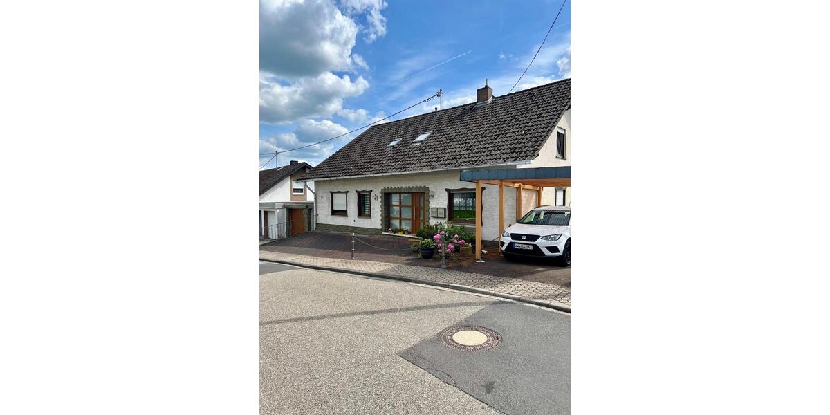 Etagenwohnung Hillscheid - 3 Zimmer, 82 m&sup2;, 650&euro; | Angebot:26692697