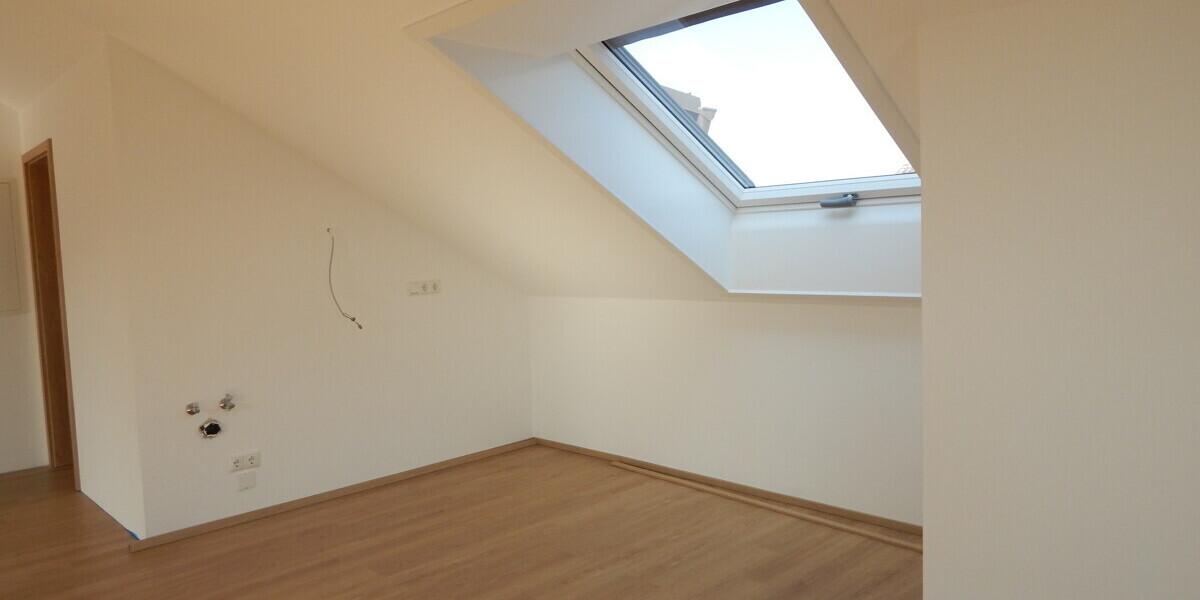Frei ab sofort - Freilassing - 2,5 Zimmer Mietwohnung, 2. OG - günstig heizen mit Wärmepumpe! - Etagenwohnung Freilassing Lohen | Angebot:26729276