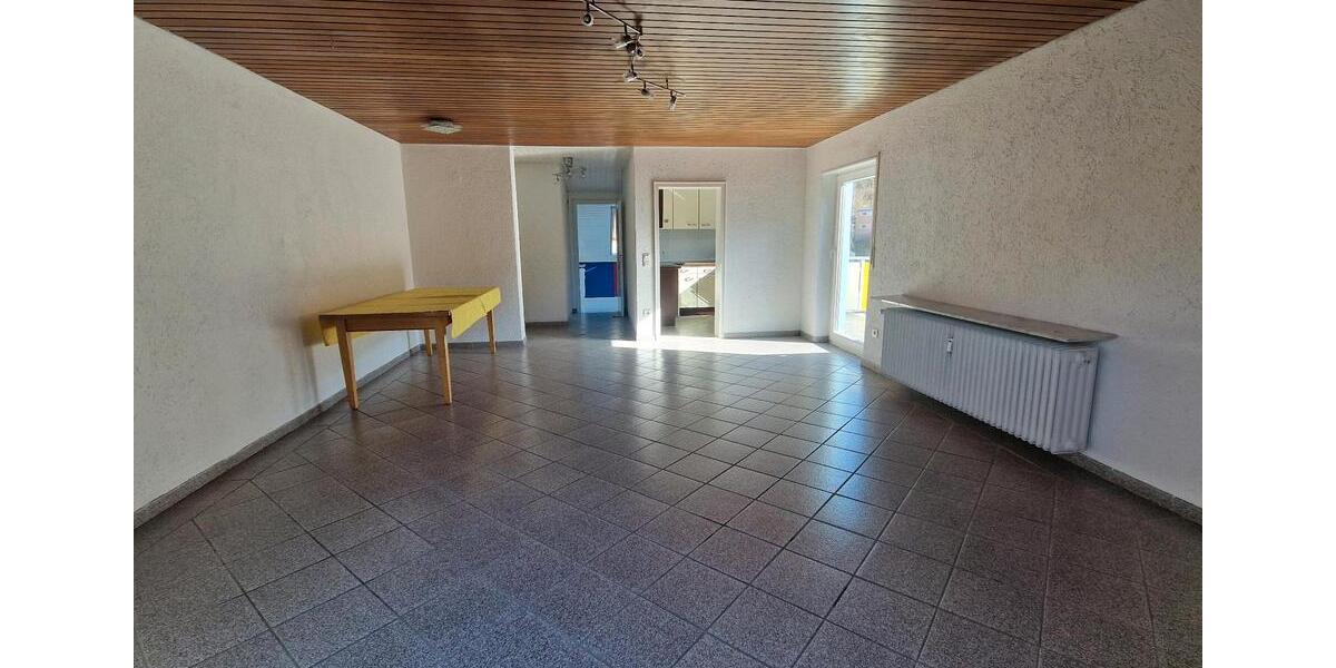 Dachgeschoßwohnung Bad Dürkheim - 2 Zimmer, 61 m&sup2;, 800&euro; | Angebot:25614283