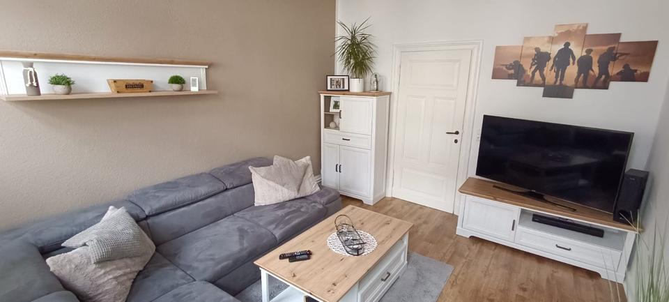 2 Zimmer Wohnung in zentraler Lage mit kleinem eigenem Innenhof zimmer