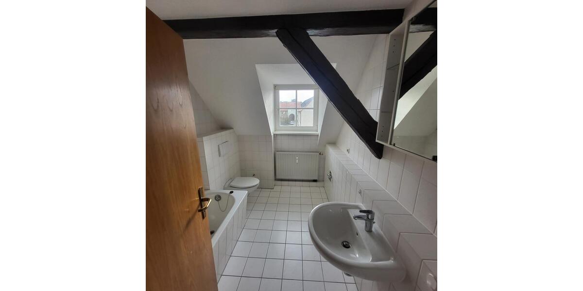 Etagenwohnung Gröningen - 3 Zimmer, 72 m&sup2;, 430&euro; | Angebot:25477562