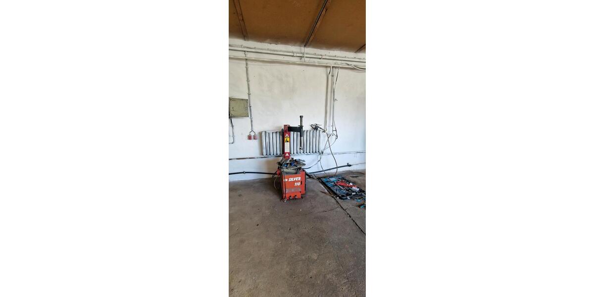 Voll ausgestattete KFZ-Werkstatt 2 Hebebühnen Luckau 3 zimmer