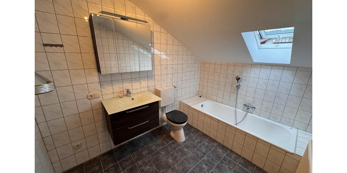 Etagenwohnung Grafling - 4 Zimmer, 90 m&sup2;, 800&euro; | Angebot:25989362