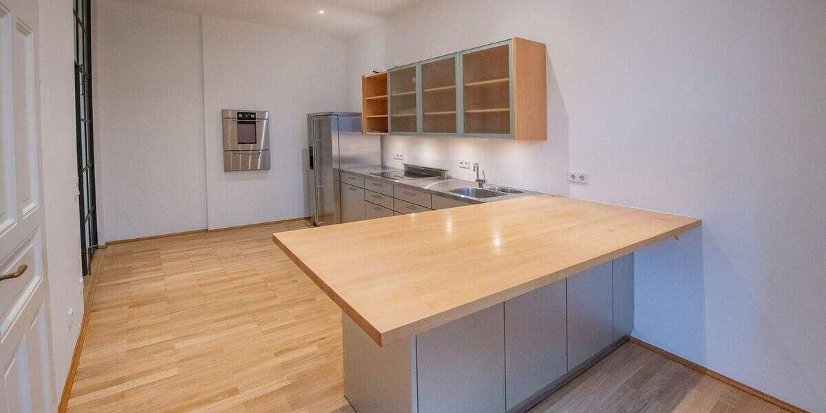Etagenwohnung München Bogenhausen - 6 Zimmer, 241 m&sup2;, 6.750&euro; | Angebot:25226697
