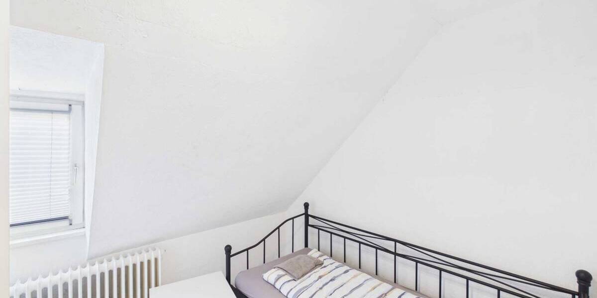 Mehrfamilienhaus, Wohnhaus Bremerhaven / Geestemünde Geestemünde - 6 Zimmer, 140 m&sup2;, 1.300&euro; | Angebot:26744295