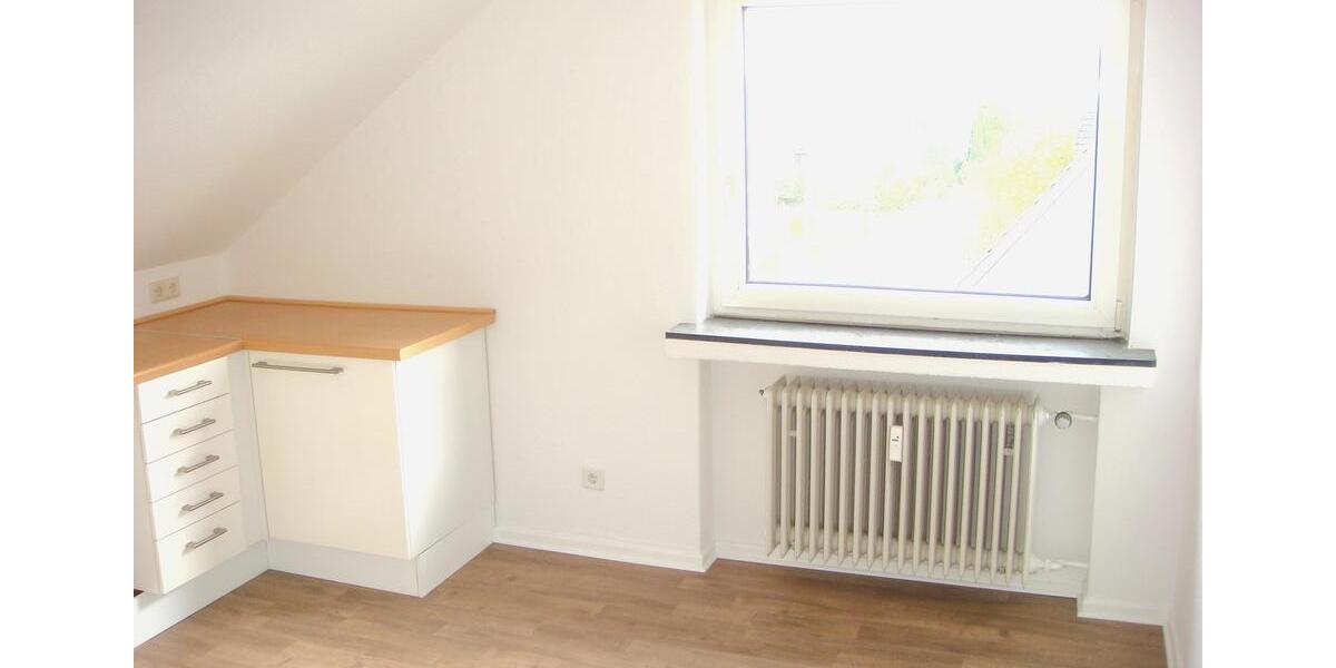 Dachgeschoßwohnung Uetze - 3 Zimmer, 80 m&sup2;, 545&euro; | Angebot:25825453