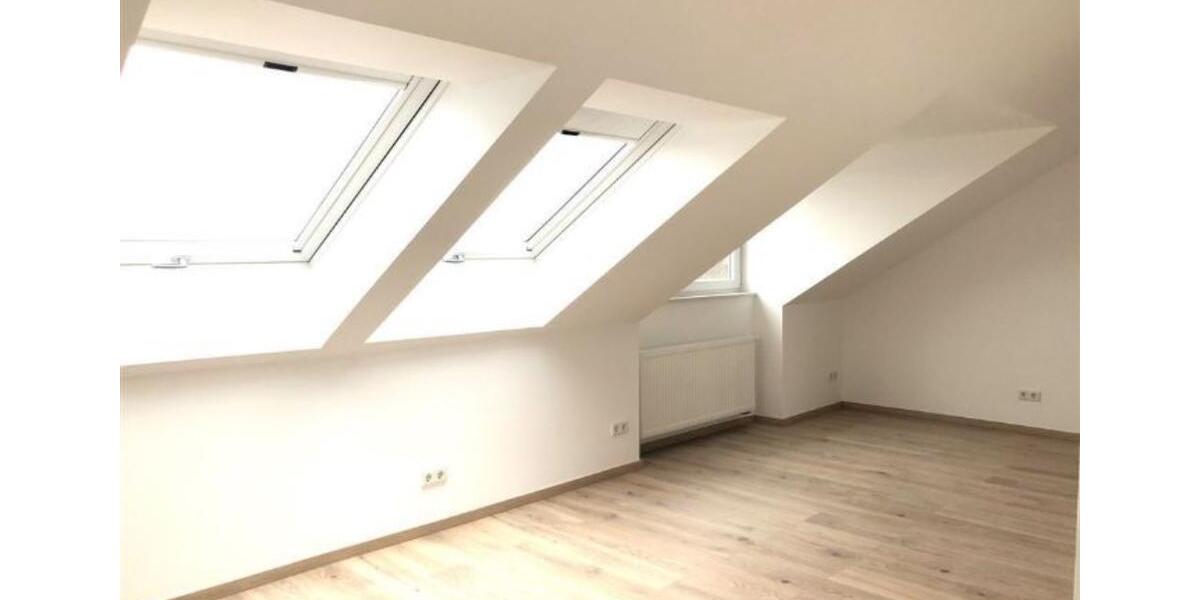 Zu vermieten ++Dachwohnung++ ca. 32 qm in Veitshöchheim 1 zimmer