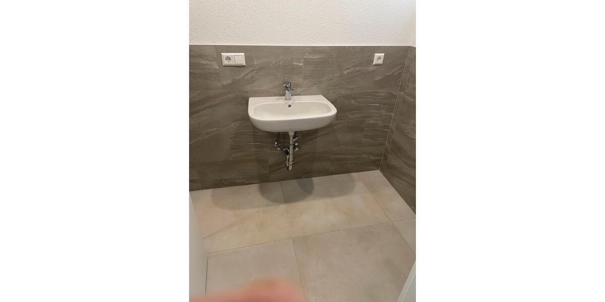 Wohnen auf Zeit Tuttlingen - 3 Zimmer, 106 m&sup2;, 500&euro; | Angebot:25894008