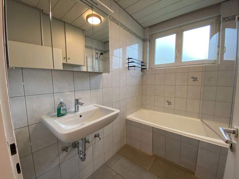 Außergewöhnliche 4-Zimmer-Wohnung mit eigenem Gartenanteil in Meeder 4 zimmer