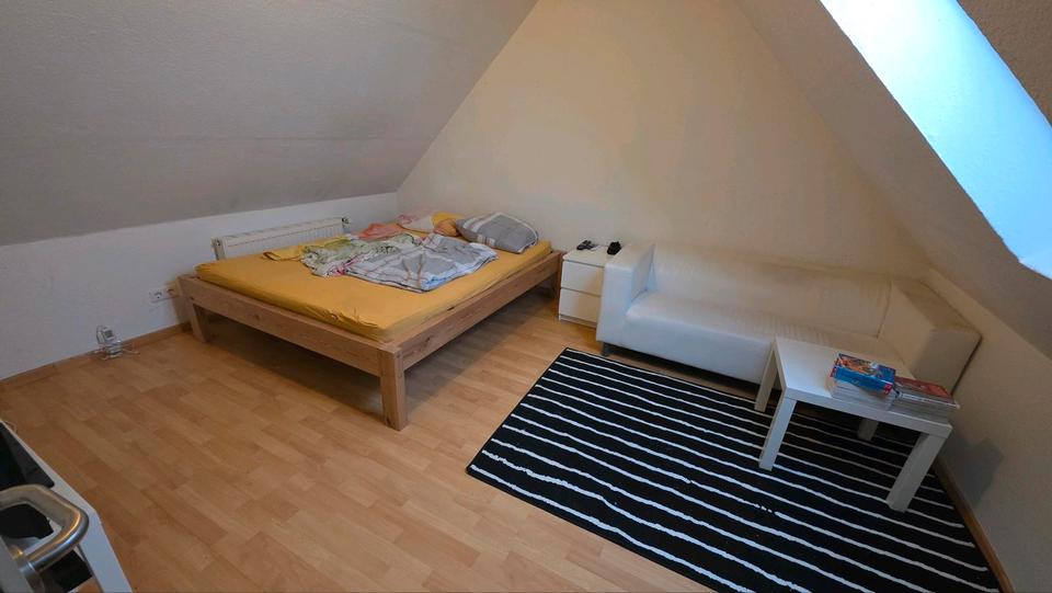 Möbliertes Zimmer in ruhiger 2er- WG 1 zimmer