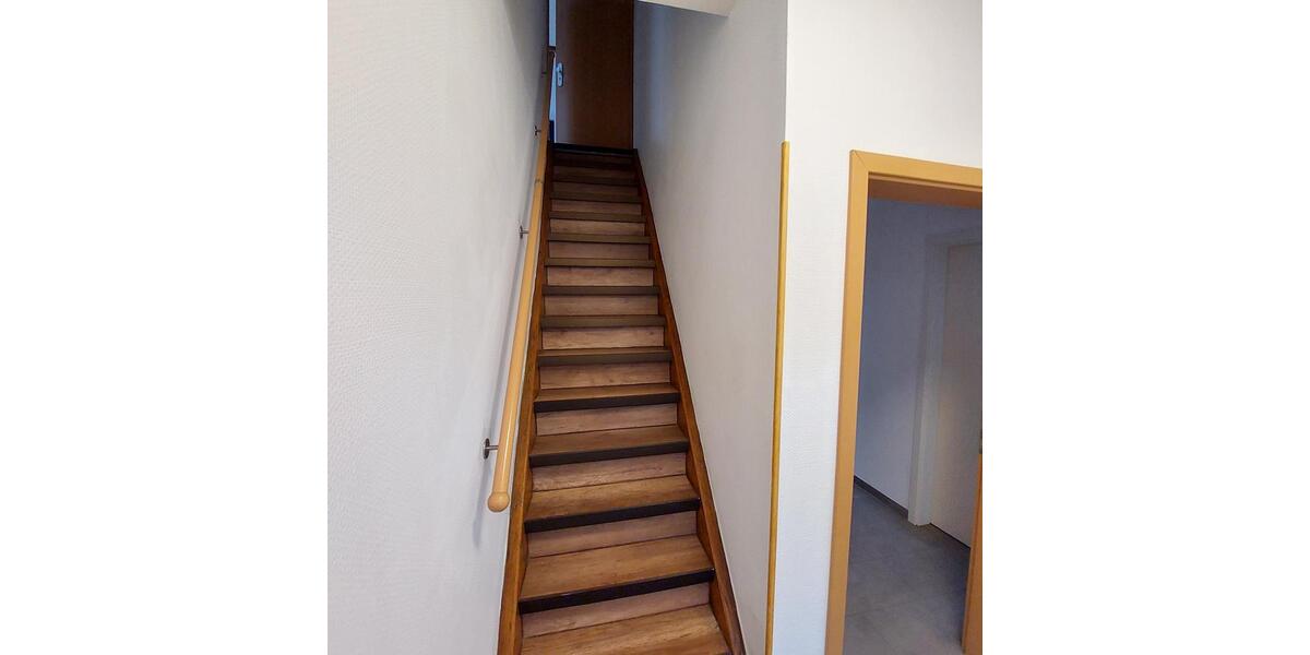 Dachgeschoßwohnung Saarbrücken West - 2 Zimmer, 55 m&sup2;, 430&euro; | Angebot:24786336