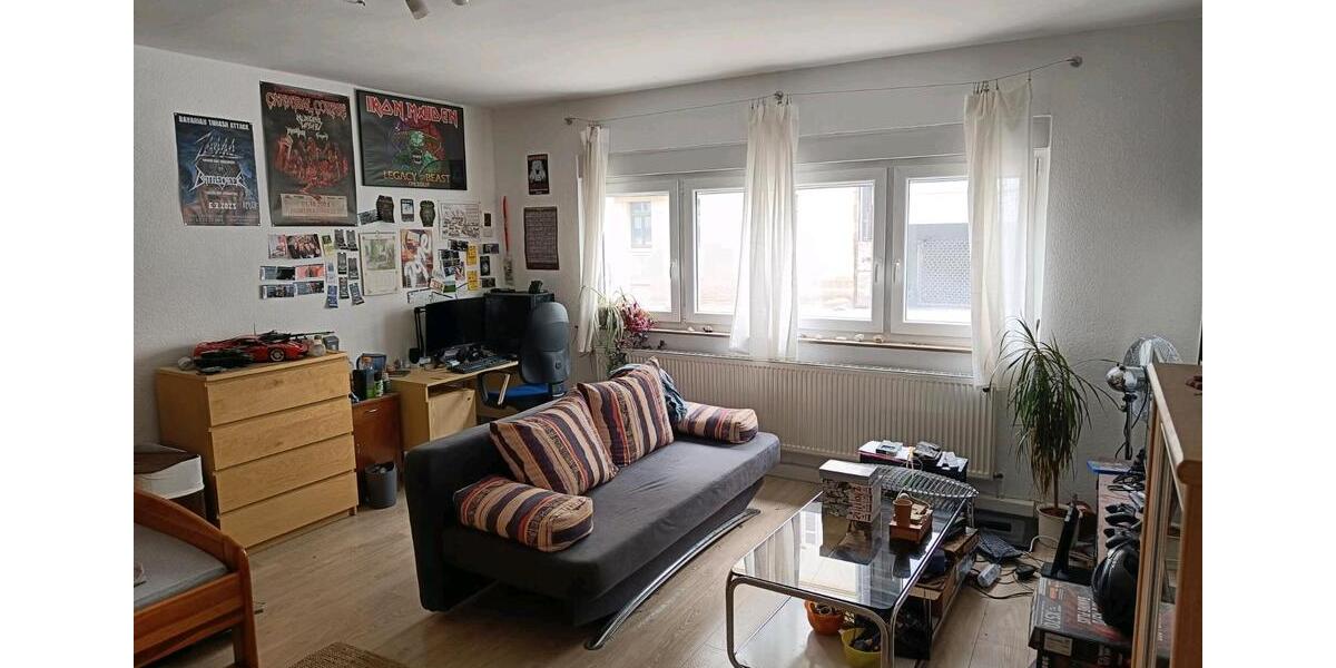 Top-Lage Stuttgart-Mitte!! - großes WG-Zimmer in 3-Zi.-Whg 3 zimmer