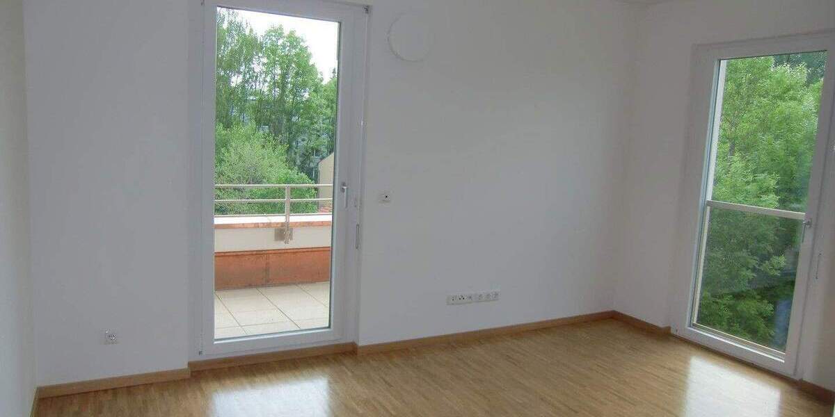 Etagenwohnung München Bogenhausen - 4 Zimmer, 113 m&sup2;, 2.600&euro; | Angebot:24860536