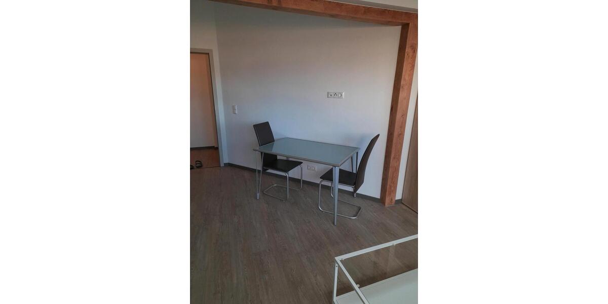 Dachgeschoßwohnung Cham - 1 Zimmer, 24 m&sup2;, 390&euro; | Angebot:26338970