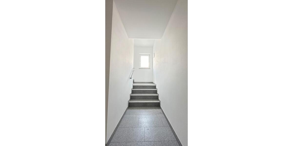 Etagenwohnung Cham - 4 Zimmer, 133 m&sup2;, 1.230&euro; | Angebot:26603948
