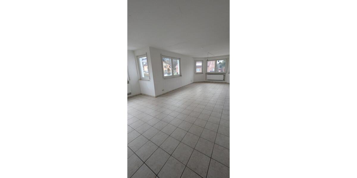 Etagenwohnung Langenzenn - 3.5 Zimmer, 92 m&sup2;, 882&euro; | Angebot:24849828