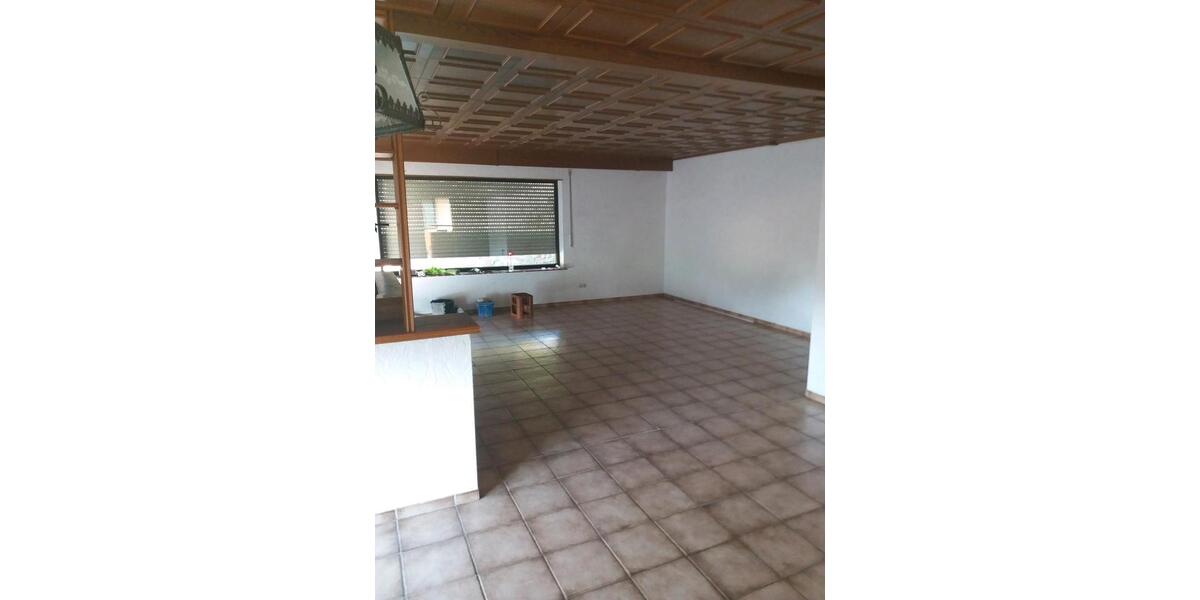Einfamilienhaus Hermeskeil - 5 Zimmer, 200 m&sup2;, 1.500&euro; | Angebot:26400257