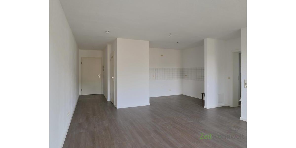 (12536_19) MGN: kleine, hübsche 2-Raum-Dachgeschoss-Wohnung mit Vinylböden in der Heimstraße, EBK möglich 2 zimmer