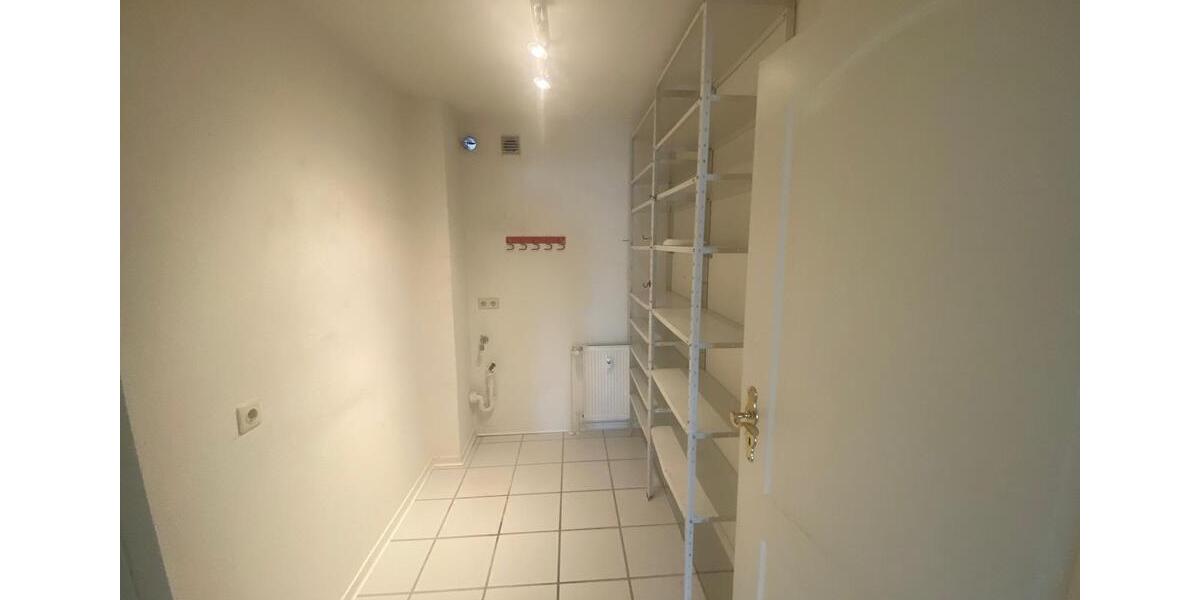 Etagenwohnung Schleswig - 3 Zimmer, 85 m&sup2;, 885&euro; | Angebot:25205009