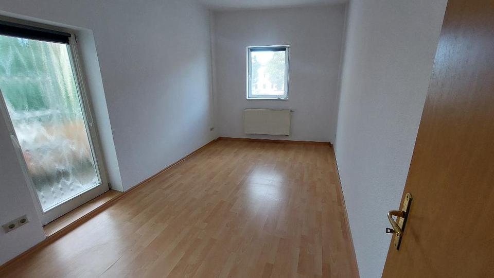 Etagenwohnung Bernburg (Saale) - 2 Zimmer, 60 m&sup2;, 320&euro; | Angebot:26283597