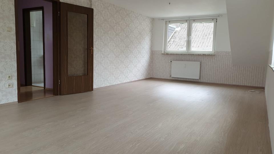 Dachgeschoßwohnung Vlotho - 2 Zimmer, 57 m&sup2;, 450&euro; | Angebot:26403748