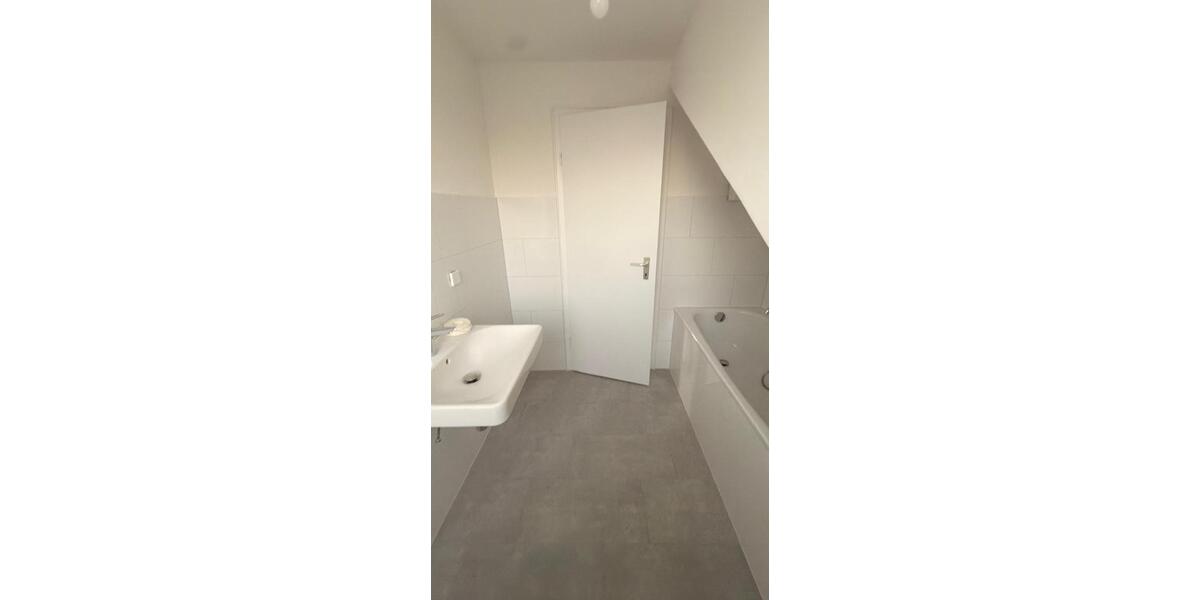 Dachgeschoßwohnung Elsdorf - 2 Zimmer, 48 m&sup2;, 450&euro; | Angebot:24636435