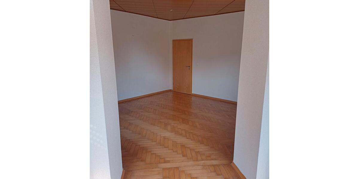 Etagenwohnung Mannheim Neckarstadt-Ost - 3 Zimmer, 130 m&sup2;, 1.300&euro; | Angebot:26438248