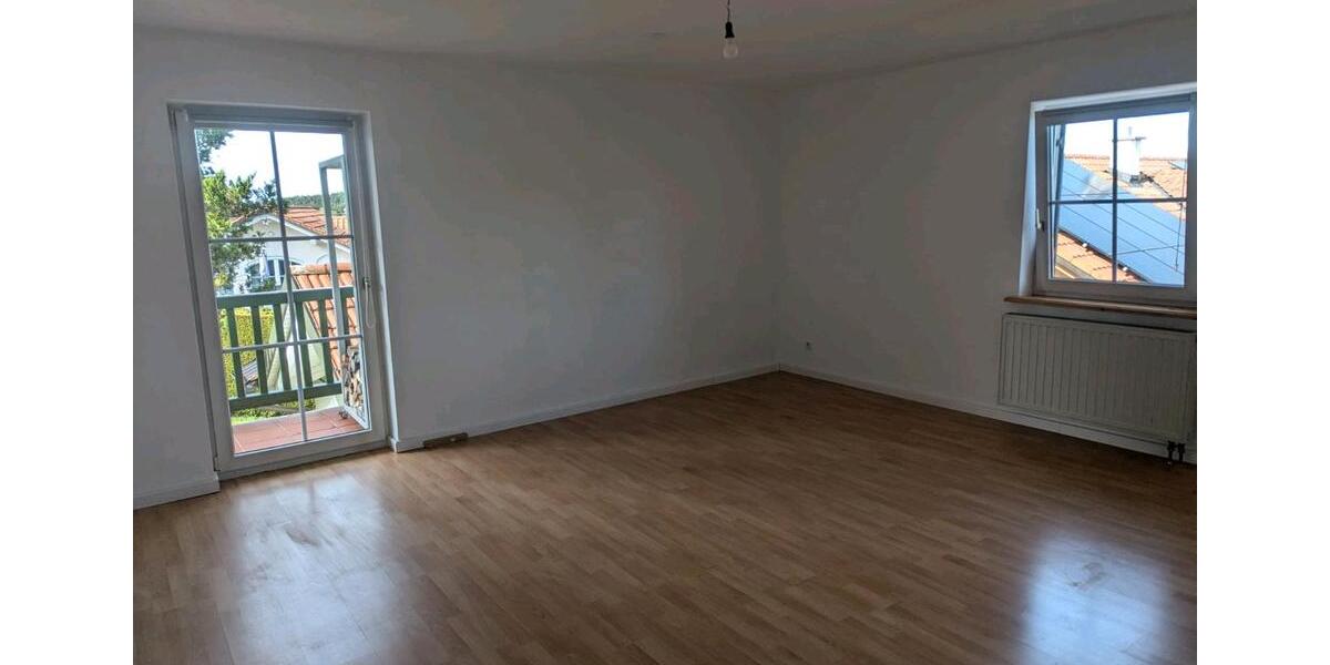 Erdgeschoßwohnung Memmingen - 4 Zimmer, 160 m&sup2;, 1.400&euro; | Angebot:26072112