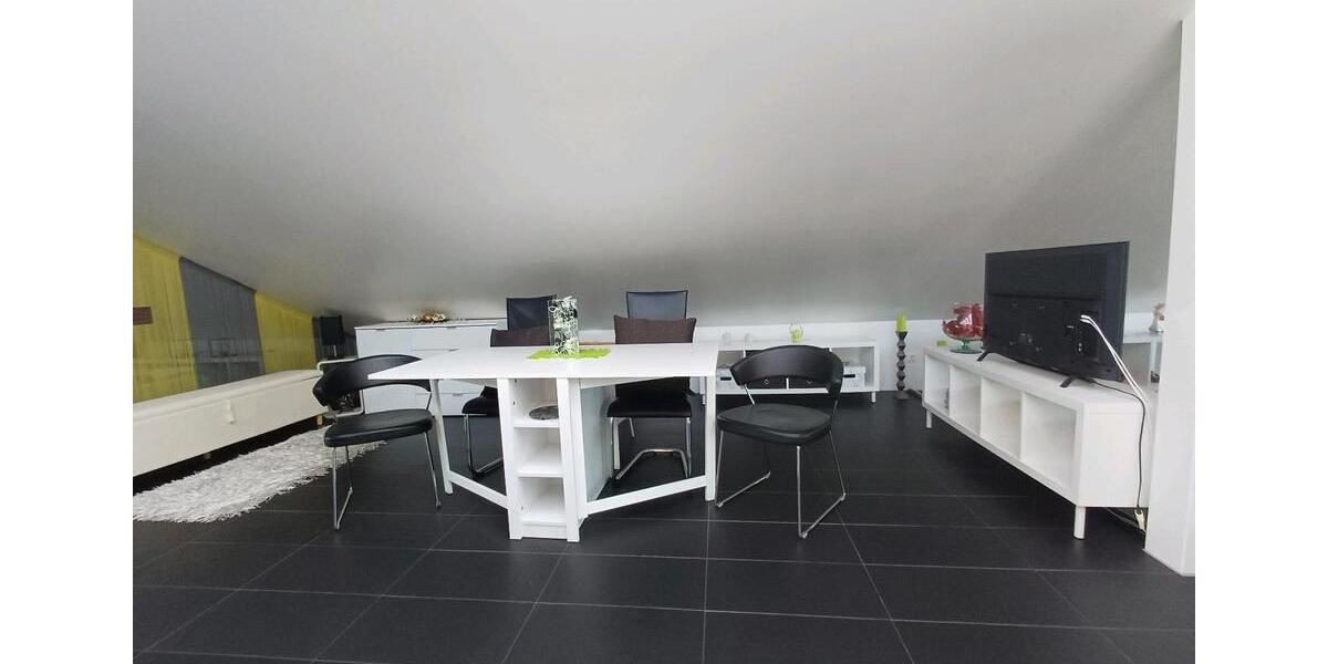 Dachgeschoßwohnung Traunreut Irsing - 1 Zimmer, 54 m&sup2;, 1.000&euro; | Angebot:25659028